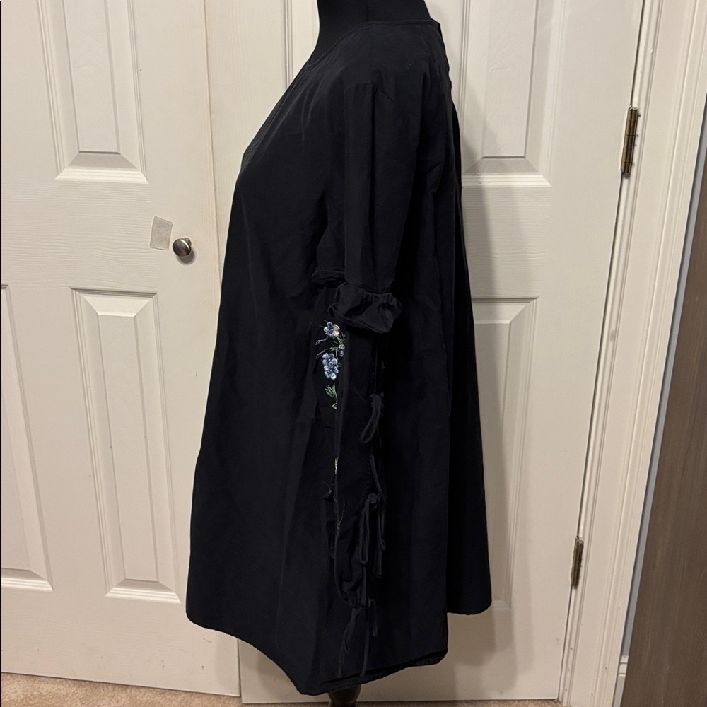 Zara Trafulac Embroidered Shift Dress - Picture 11 of 12